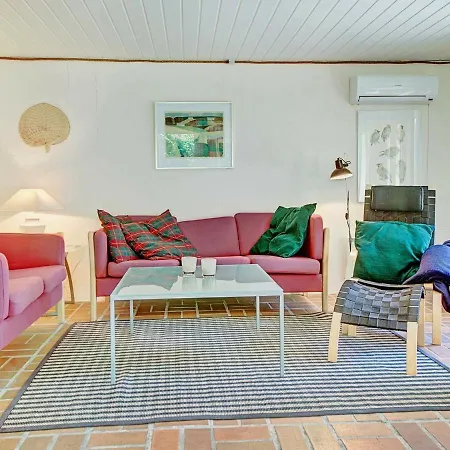 6 Person In Aakirkeby-by Traum Feriehus Åkirkeby