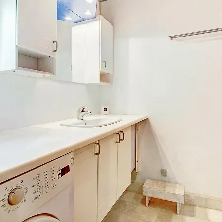 度假居 6 Person In Aakirkeby