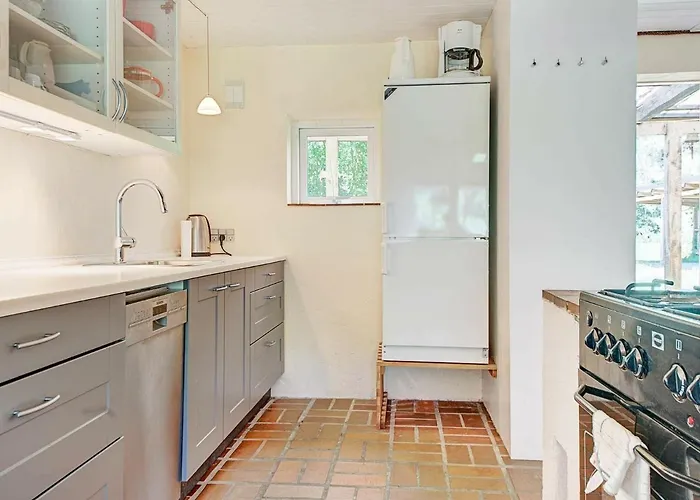 בית נופש 6 Person In Aakirkeby-by Traum *