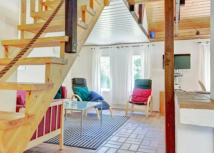 6 Person In Aakirkeby-by Traum בית נופש